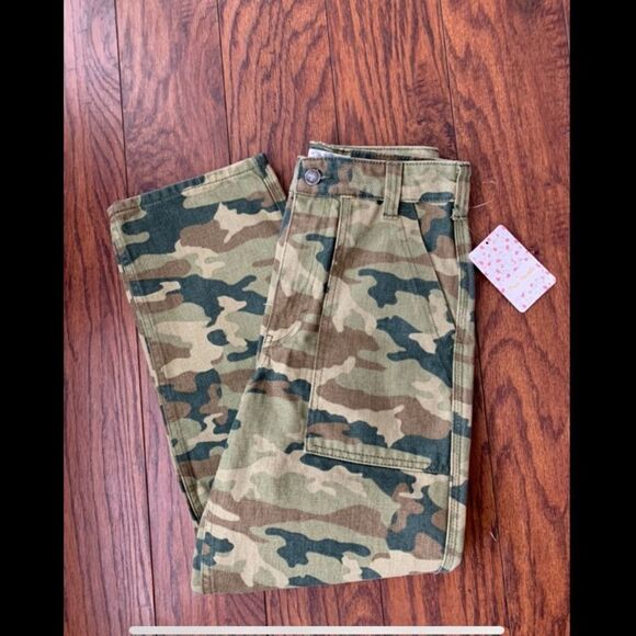NWT FP Remy high waist camo crop jeans. - Picture 5 of 6